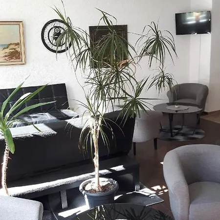 普拉格维茨霍夫膳食酒店 酒店